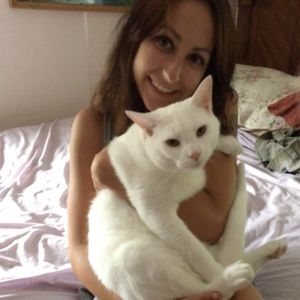 Meet your Posher, Lily